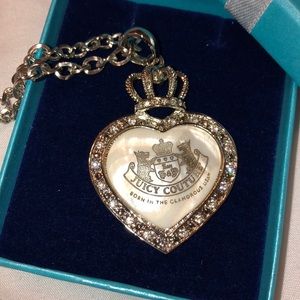 💟 Juicy Couture Necklace White and Silver
